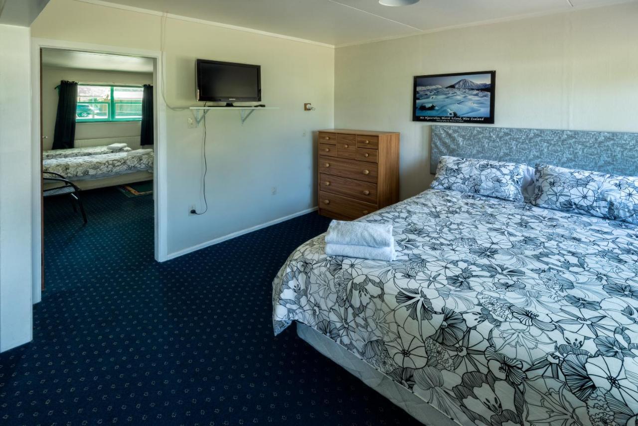 Oasis Motel & Holiday Park טוראנגי מראה חיצוני תמונה